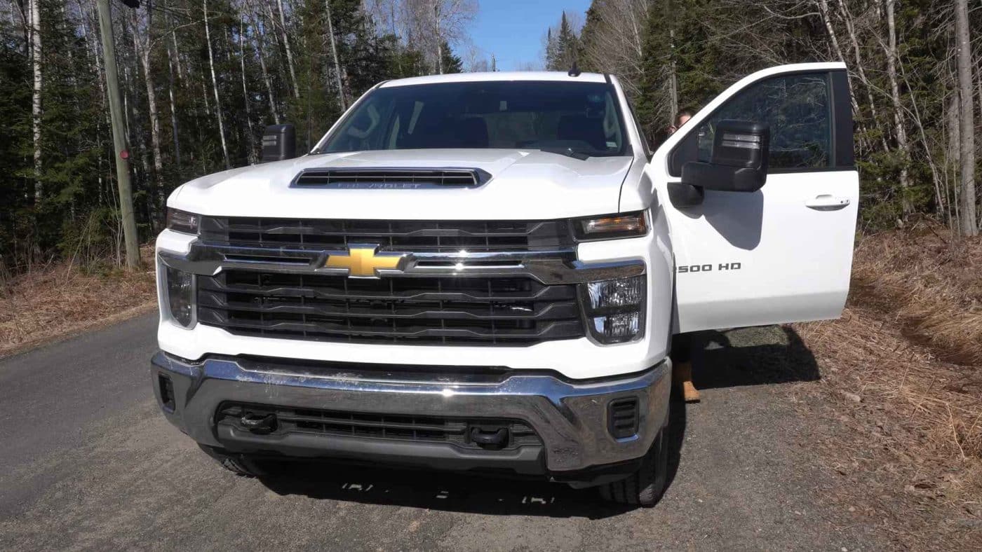 Chevy 2500 6.6l New Duramax Diesel Towing (l5p) *heavy Mechanic Review 