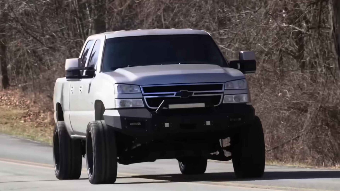 I Put New Wheels On My Duramax!! + Installing Airbags https://minimaxxtuner.com