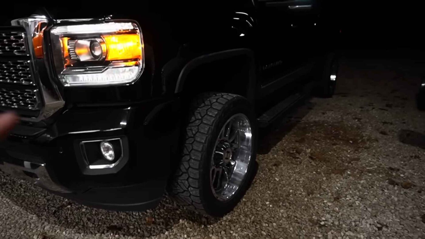 I Put New Wheels On My Duramax!! + Installing Airbags https://minimaxxtuner.com